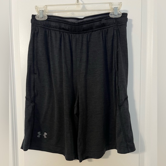 Under Armour Charcoal Gray Loose Fit Athletic Shorts - M - Picture 2 of 7